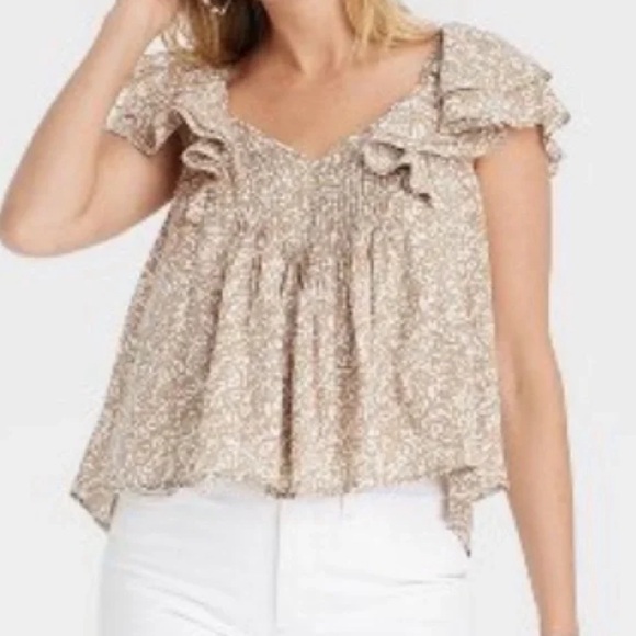 Floral Ruffle Sleeve Top - NWT - Picture 3 of 7